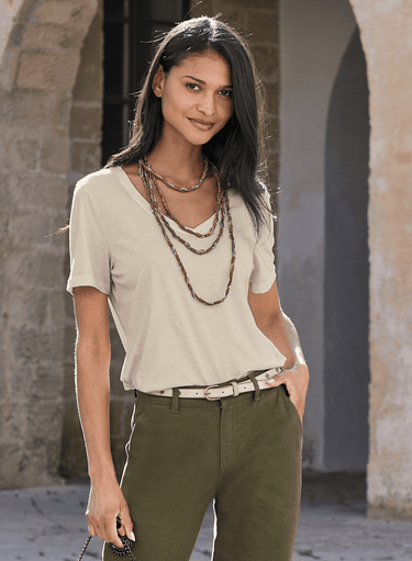 Lucia Tee