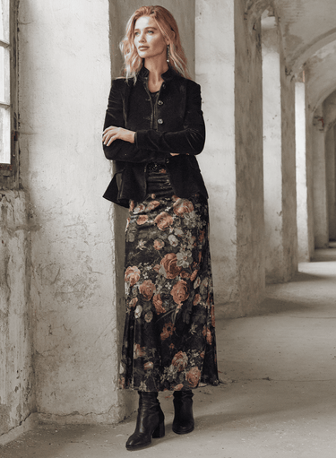 Diagonal geschnittener Ardennen-Rock aus Samt