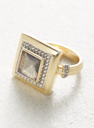 Portrait Ring